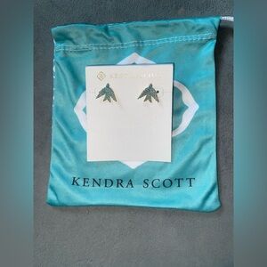 BNWT Kendra Scott Melody Bird Gold Stud Earrings